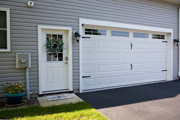 24/7 Emergency Garage Door Panel Replacement experts in Madisonville, TX